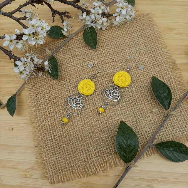 Boucles d'oreille jaune et argentées - Fleurs de lotus