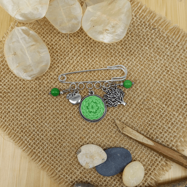 Broche verte et argentée - Le pommier