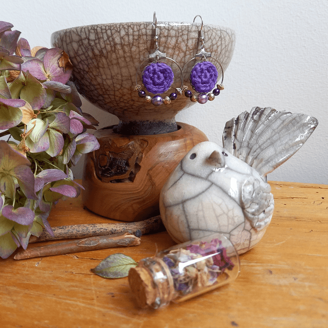 Parure violette et argentée - Boucles d'oreille violettes type créoles