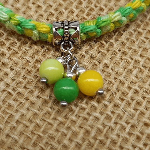Bracelet au crochet camaïeu jaune et vert - Collection Camaïeu