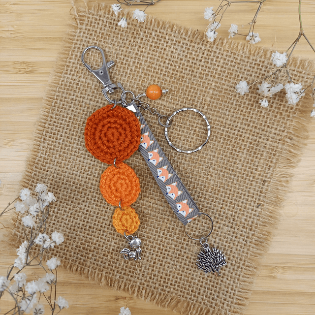 Bijou de sac / porte-clés orange - Un renard dans la forêt