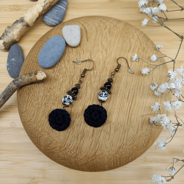 Parure noire et bronze - Boucles d'oreille noires pendantes