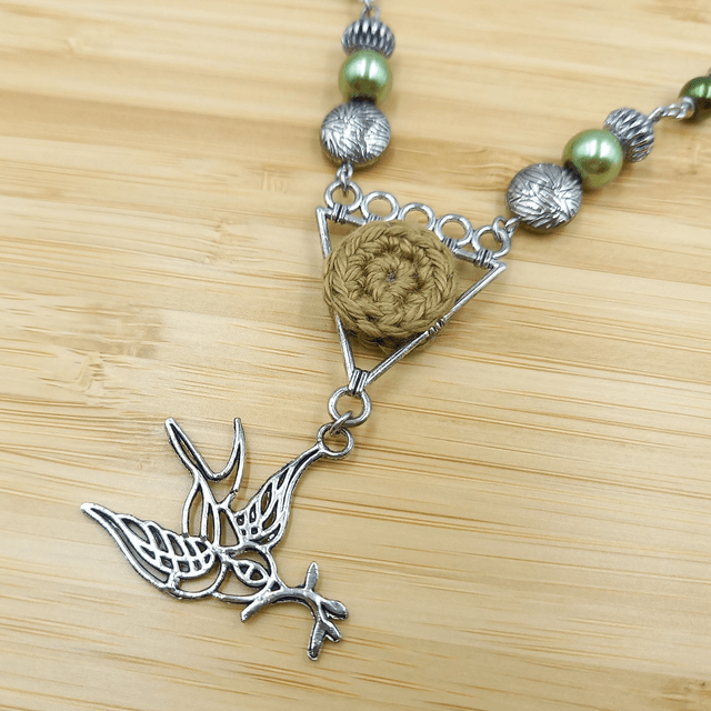 Parure kaki clair et argentée - Collier ras de cou Hirondelle