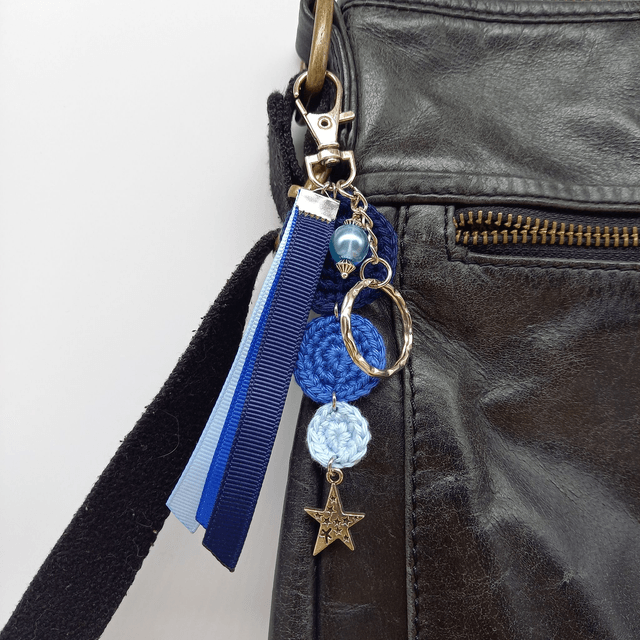 Bijou de sac / porte-clés bleu - Etoiles
