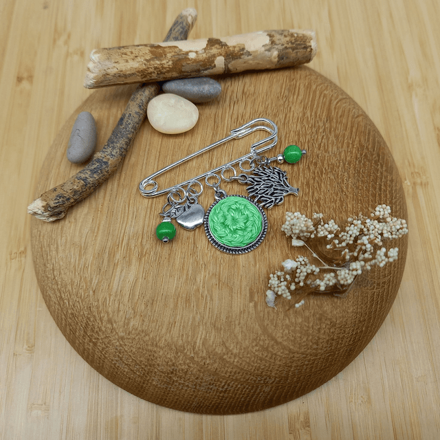 Broche verte et argentée - Le pommier