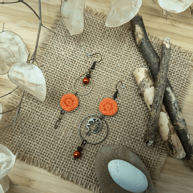 Parure orange et bronze 3 - Boucles d&#039;oreille asymétriques orange